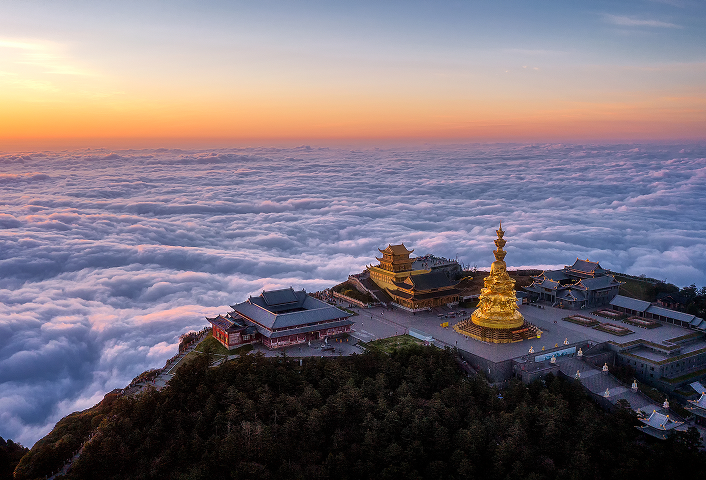九寨谷、黄龙、峨眉山和乐山2