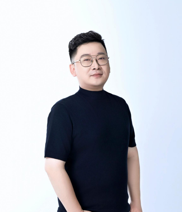 华泽铭